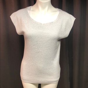 NWT women’s sleeveless blouse